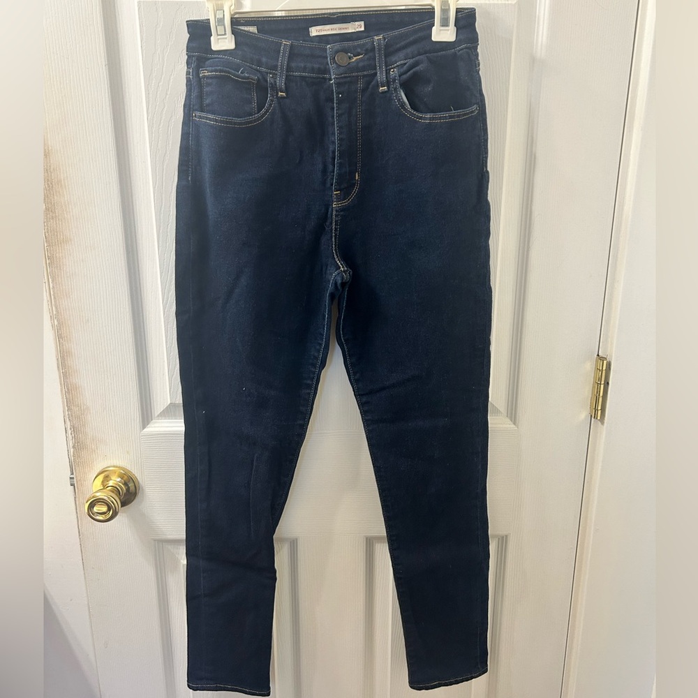 Levi's Women's Dark Indigo Skinny Jeans